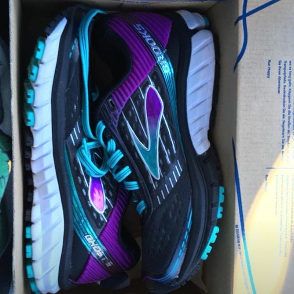 Women’s Brook’s Ghost 9 size 5 - Picture 1 of 5